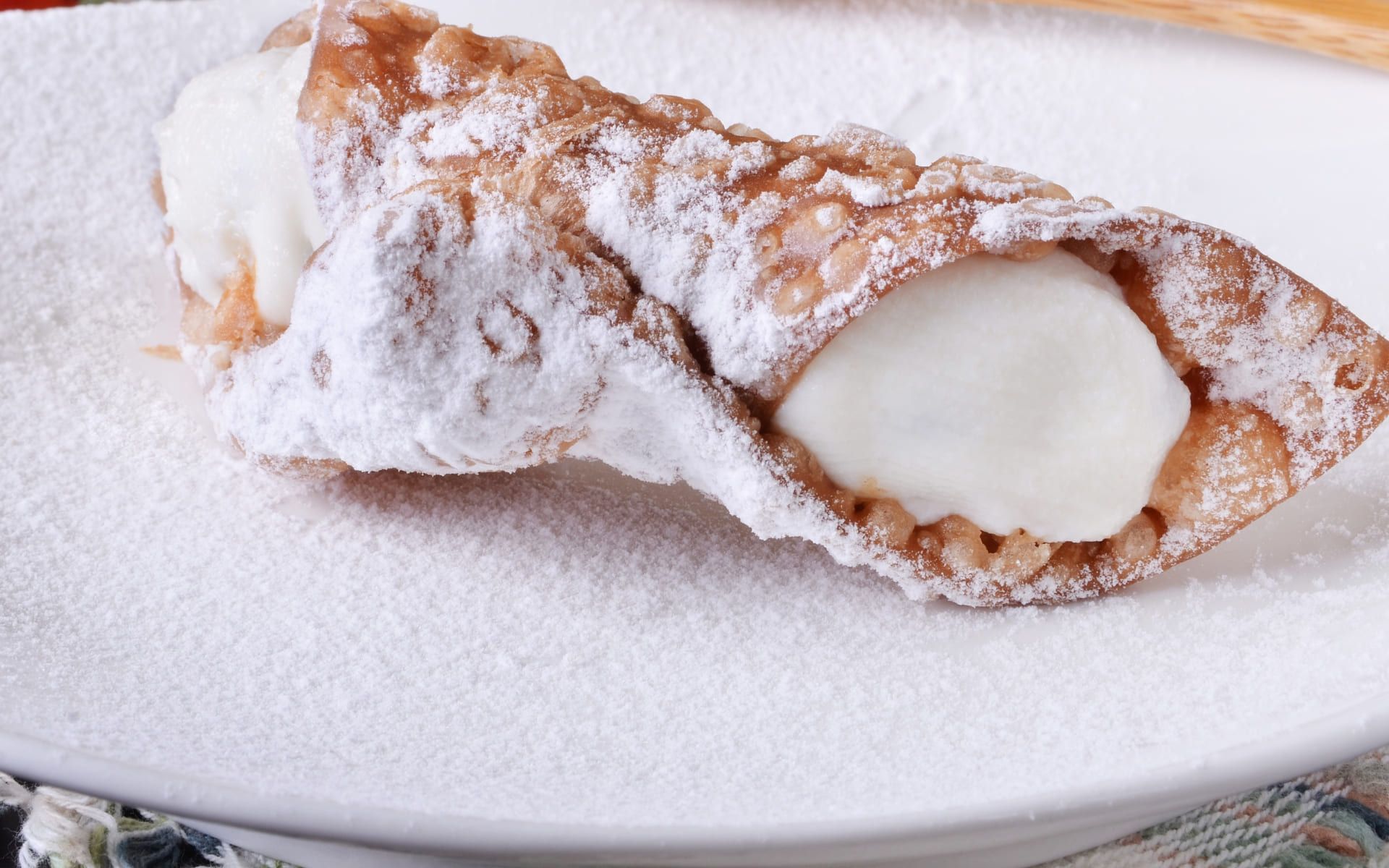 Experiences Local Aromas | Cannoli and Tiramisu and Maritozzi Cooking Class in Rome