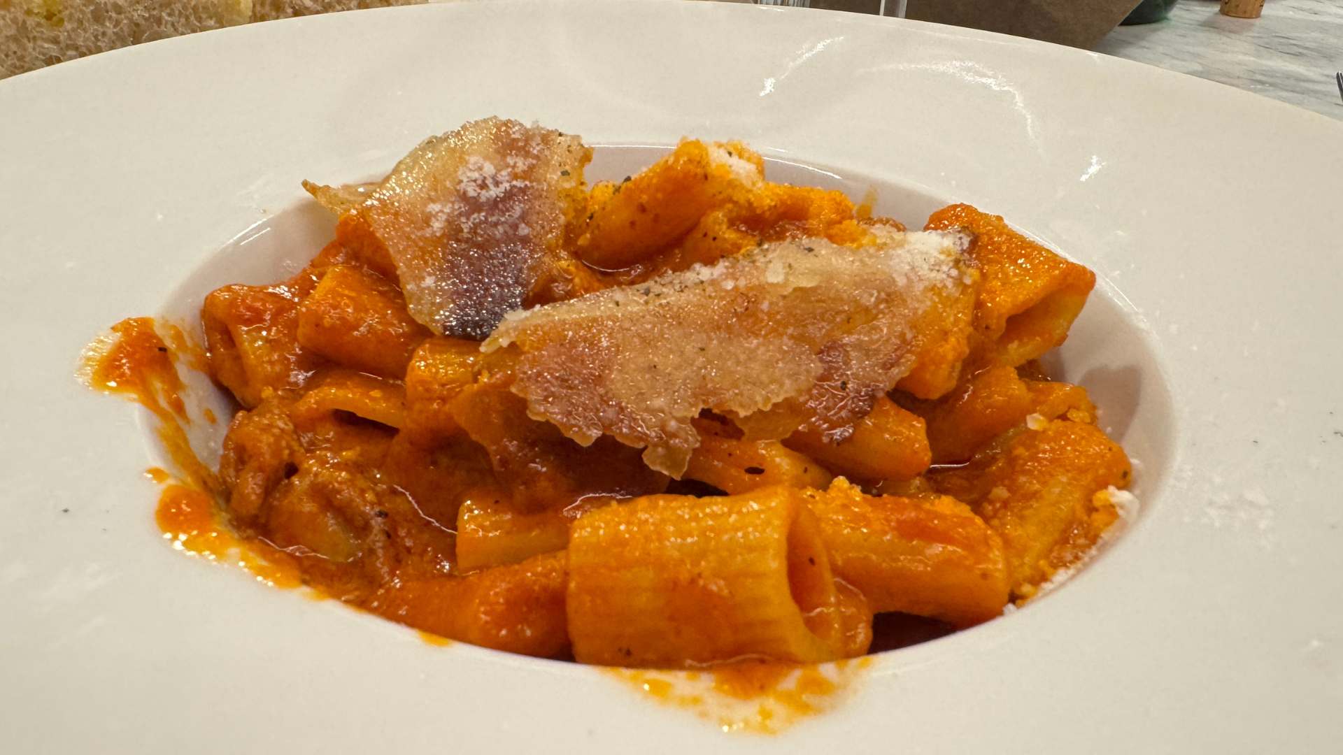 amatriciana pasta con guanciale