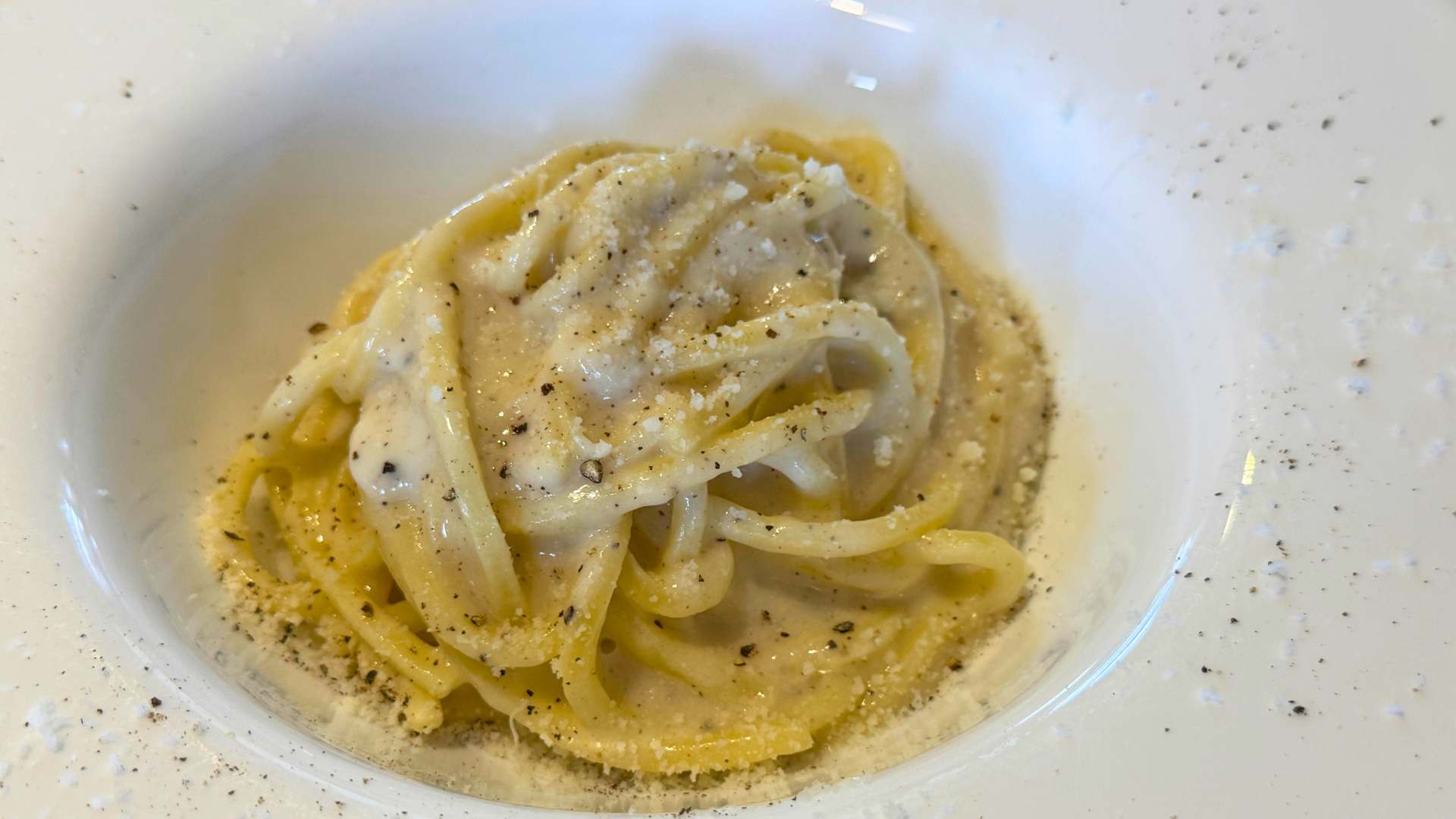 cacio e pepe tonnarelli