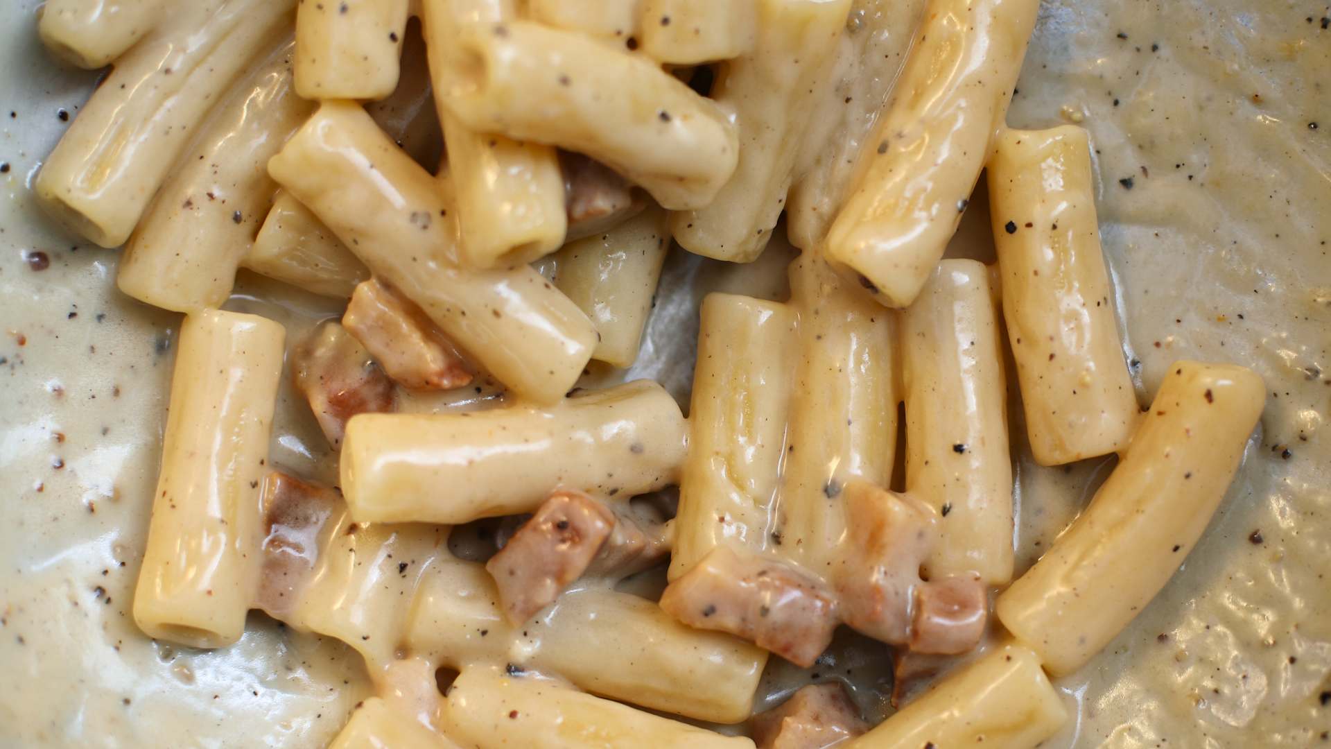 gricia pasta con guanciale